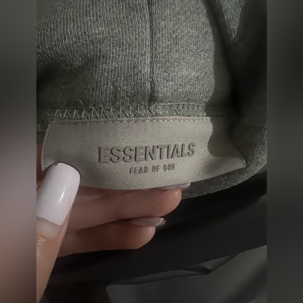 Essentials hoodie - Picture 3 of 4